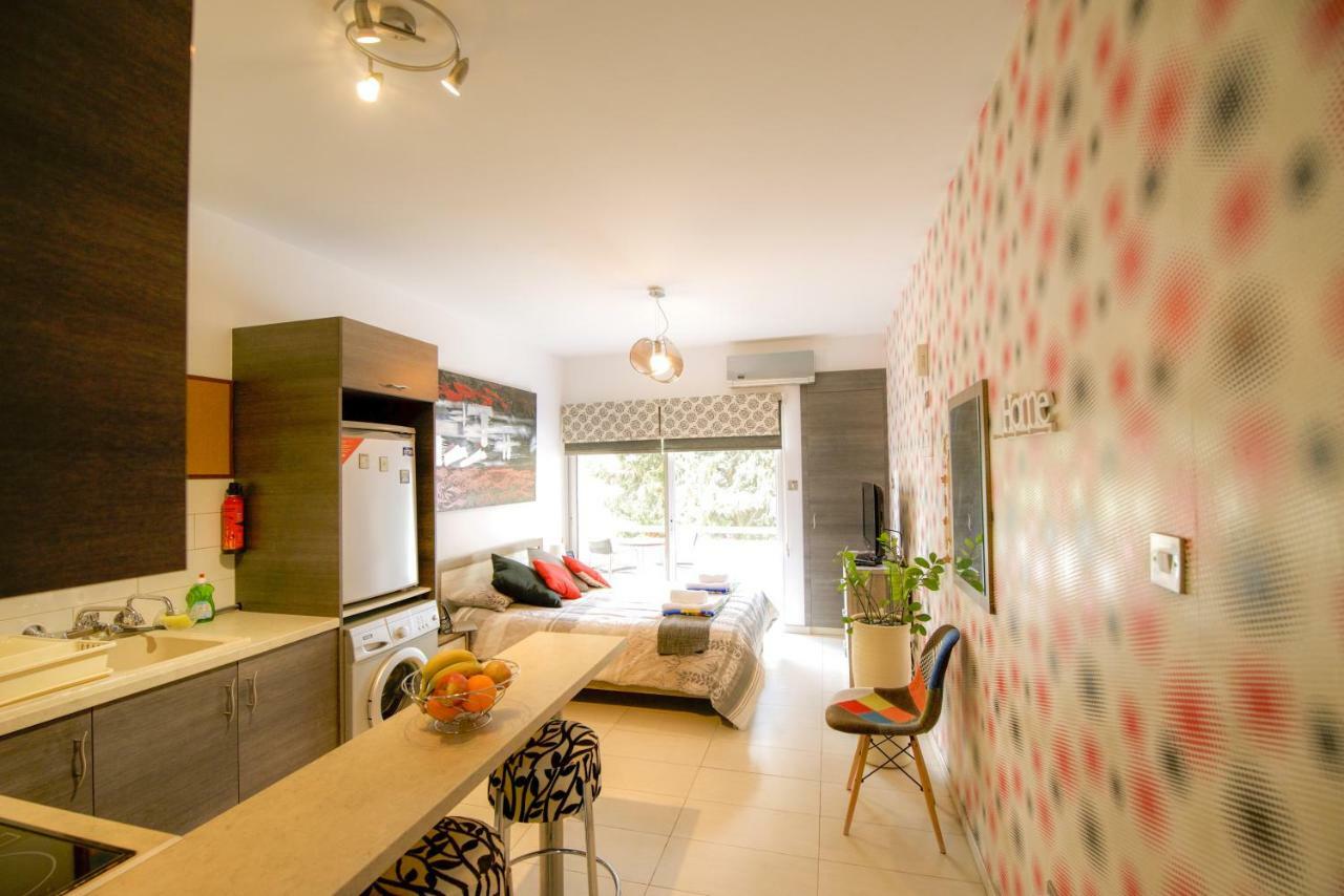 Green Valley Modern Studio Лимасол Екстериор снимка